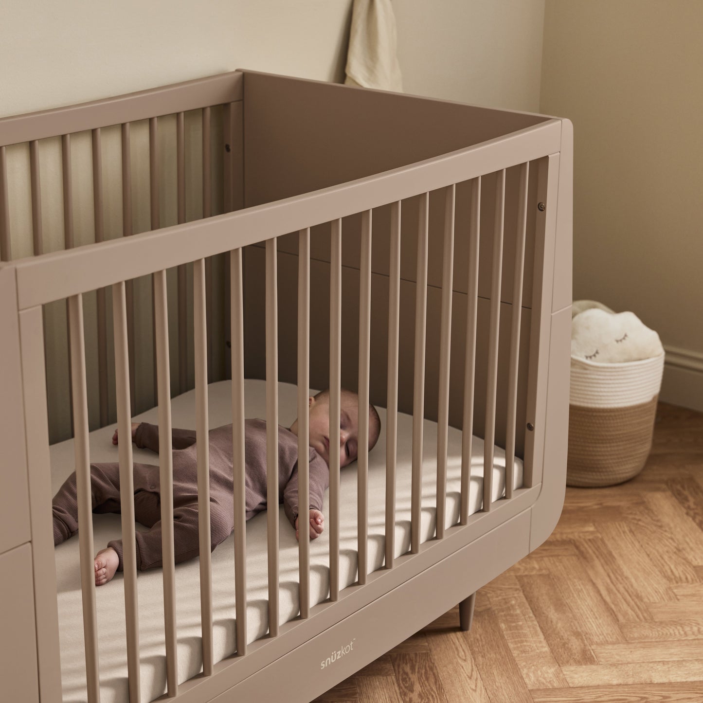 SnuzKot Skandi Cot Bed - Mocha