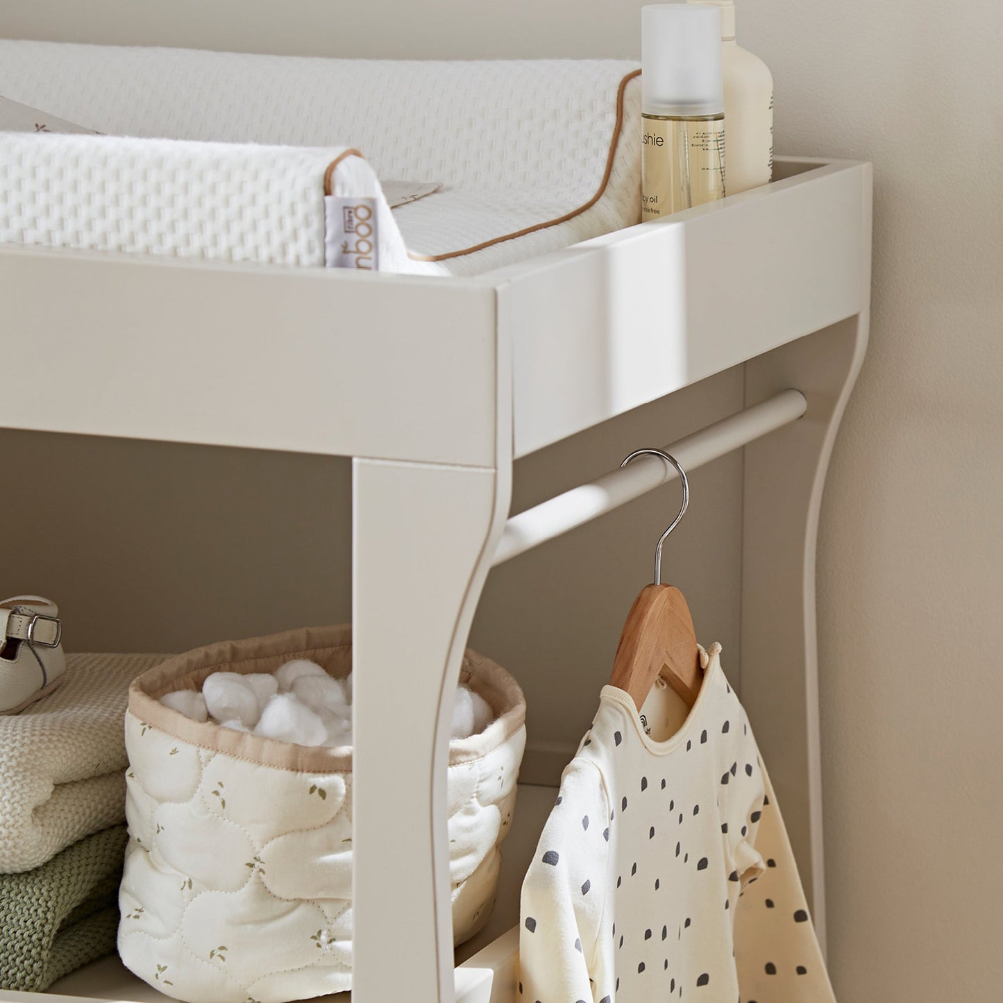 CuddleCo Clara Mini Changer- Cashmere/Ash